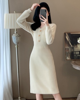 Autumn and winter V-neck sweater dress slim dress