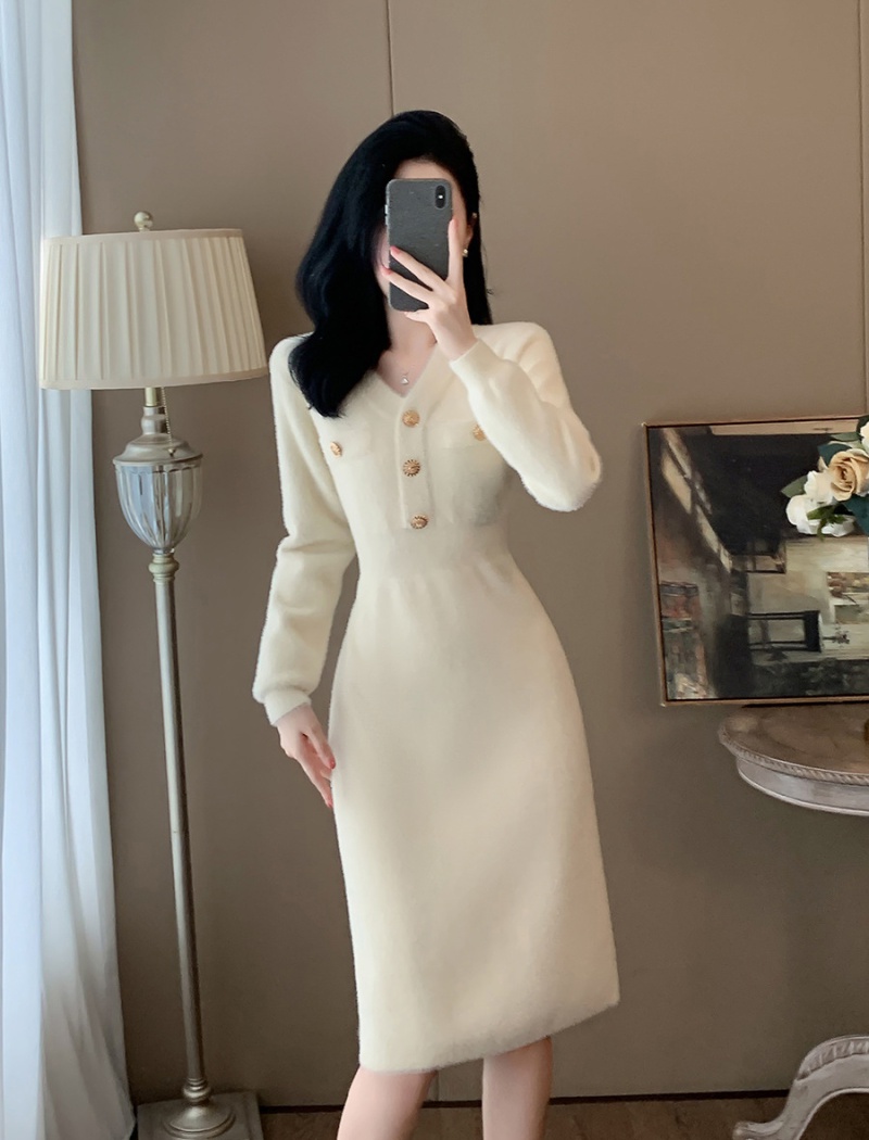 Autumn and winter V-neck sweater dress slim dress