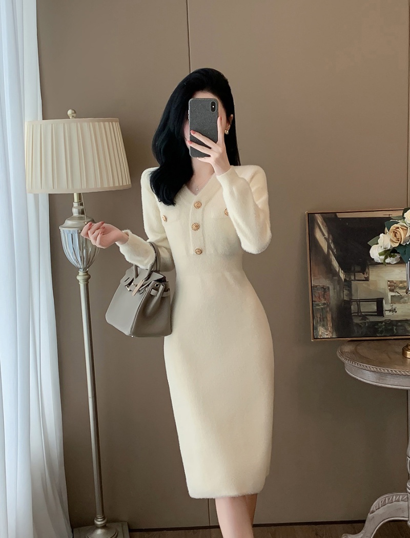 Autumn and winter V-neck sweater dress slim dress