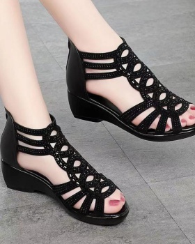 Fashion soft soles sandals summer shoes for women