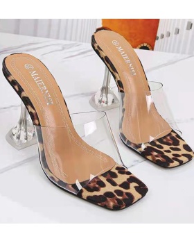 Very high large yard leopard slippers for women