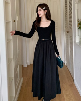 Black temperament slim belt bottoming autumn long dress