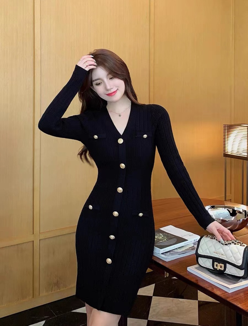 Package hip bottoming knitted dress for women