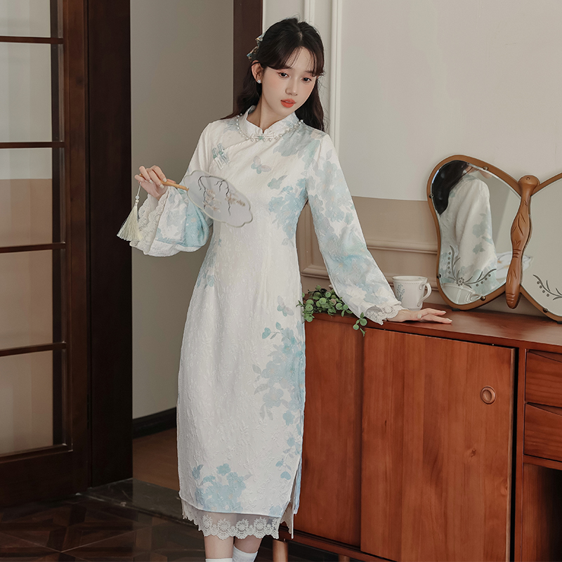 Chinese style autumn cheongsam refreshing dress for women