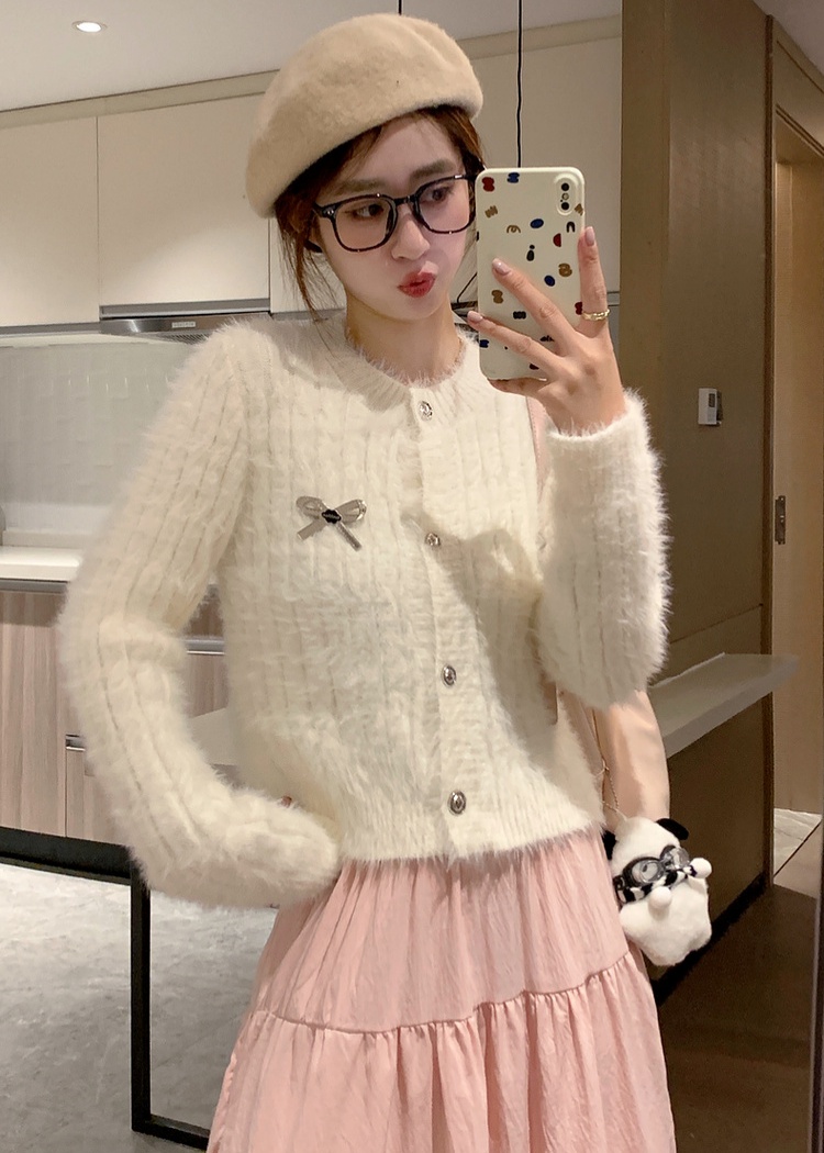 Short hippocampal hair sweater slim coat for women