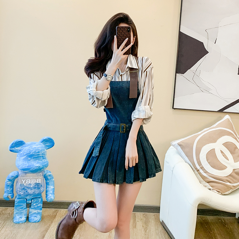 Pleated slim show young T-back denim sweet strap dress