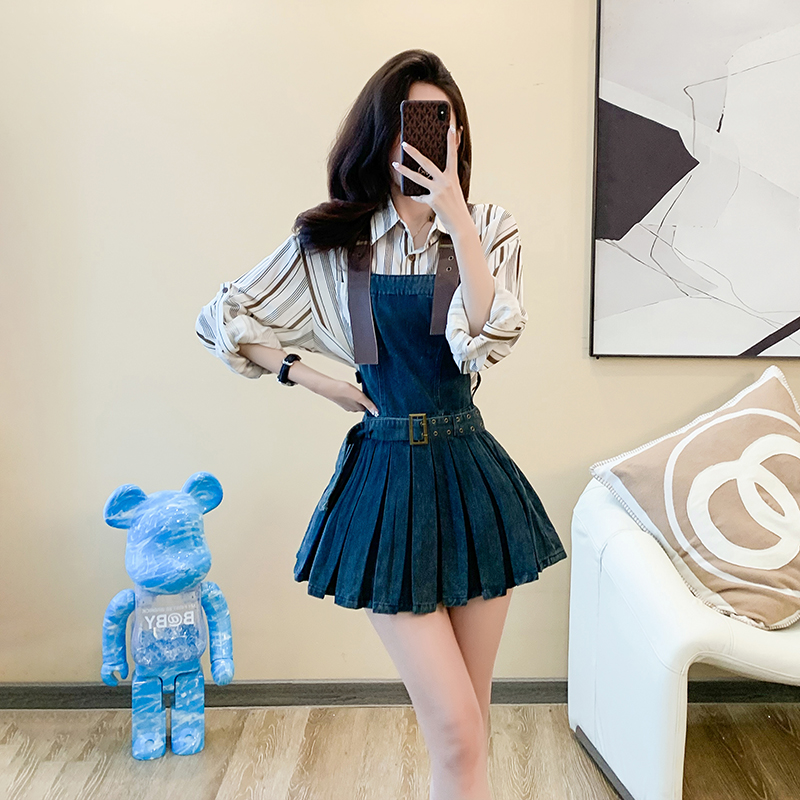 Pleated slim show young T-back denim sweet strap dress