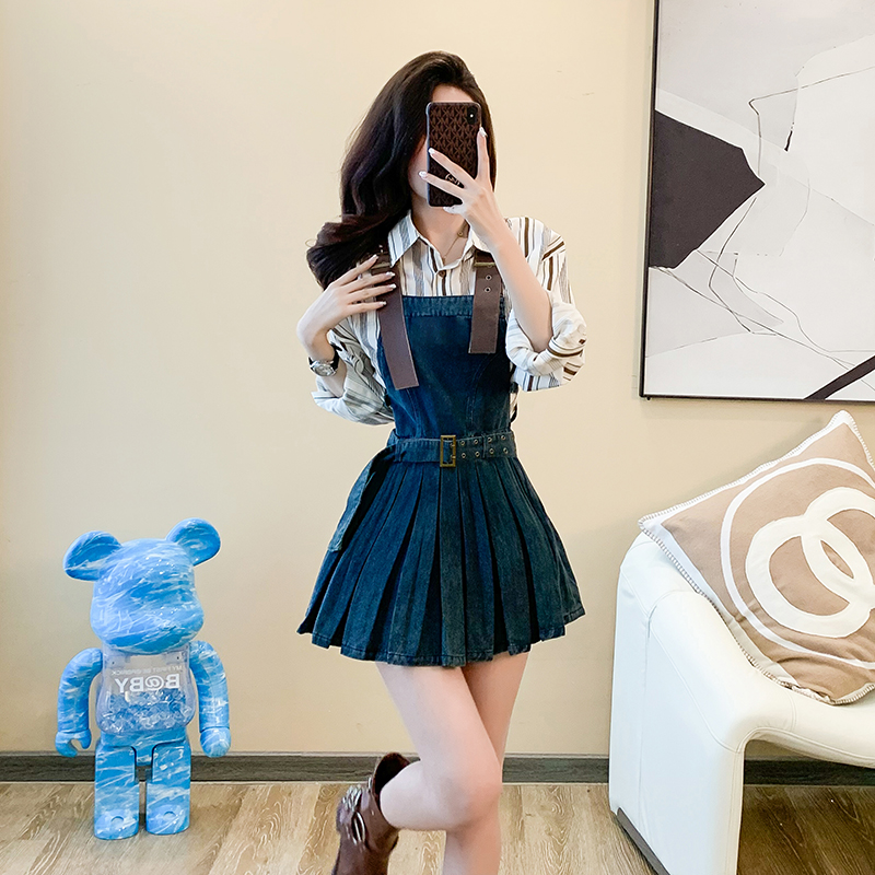 Pleated slim show young T-back denim sweet strap dress