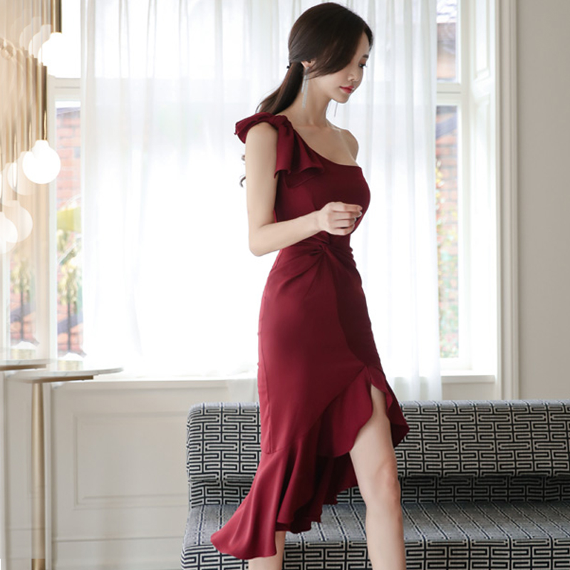 Autumn and winter temperament irregular ladies dress