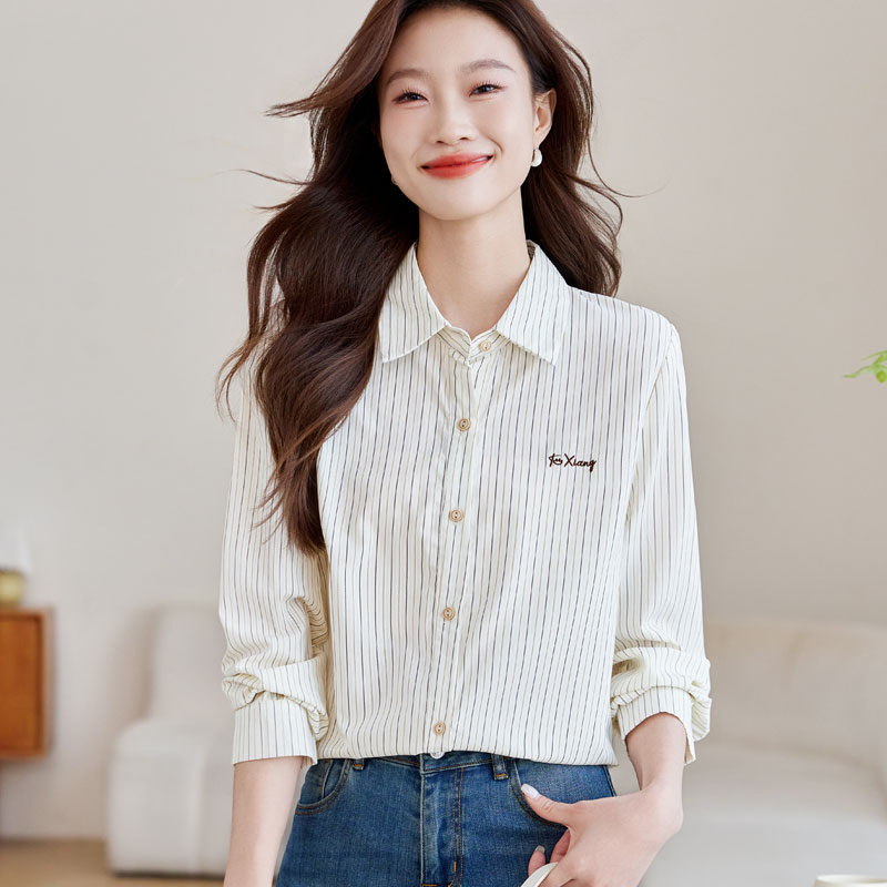 Long sleeve embroidery shirt fashion tops for women