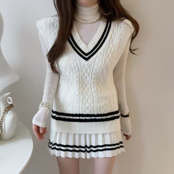 Stripe fashion V-neck skirt pleated knitted college style vest