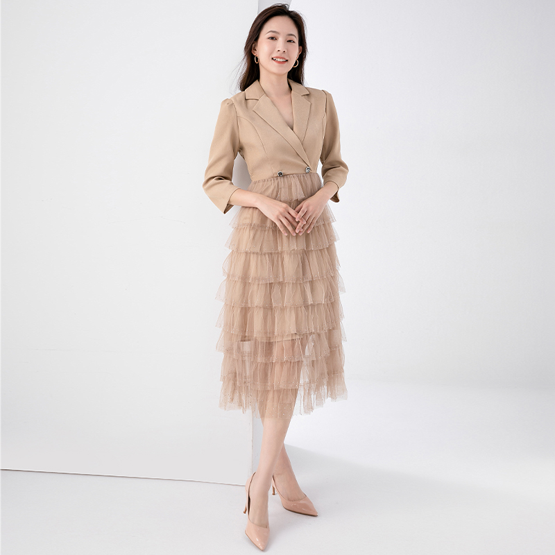 Gauze splice khaki dress cake Pseudo-two business suit