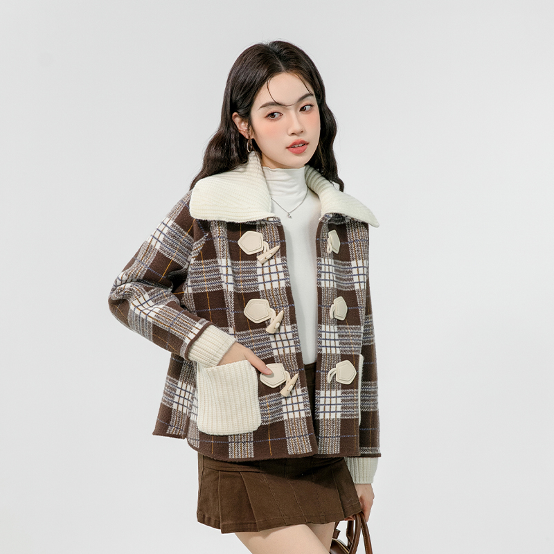 Horn buckle woolen cardigan plaid tops for women