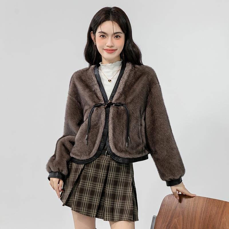 Short autumn and winter fur coat horn buckle chanelstyle tops