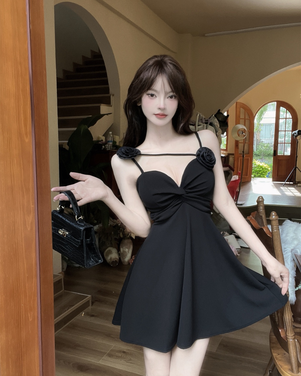 Low-cut sexy nightclub night show temperament sling dress