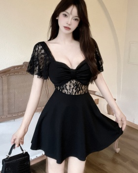 Bottoming big skirt low-cut V-neck splice dress