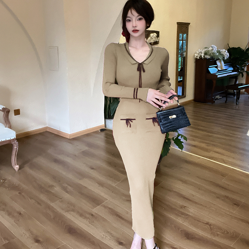 Niche bottoming dress V-neck long dress for women