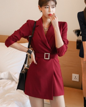 Slim lapel dress elegant business suit for women