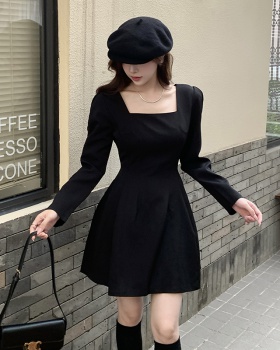 Pinched waist long sleeve T-back slim dress