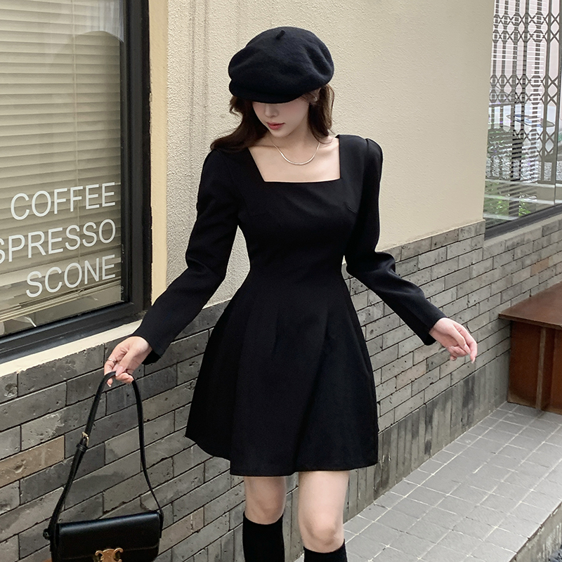 Pinched waist long sleeve T-back slim dress