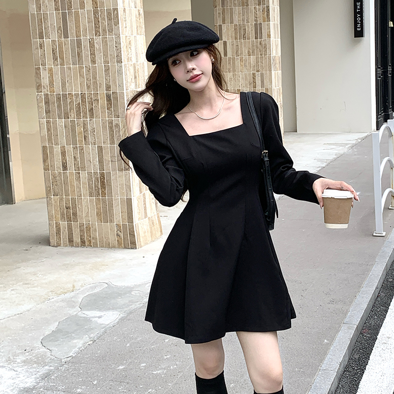 Pinched waist long sleeve T-back slim dress