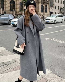 Long loose pink commuting woolen coat for women