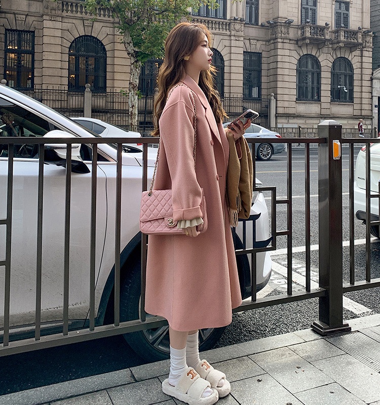 Long loose pink commuting woolen coat for women