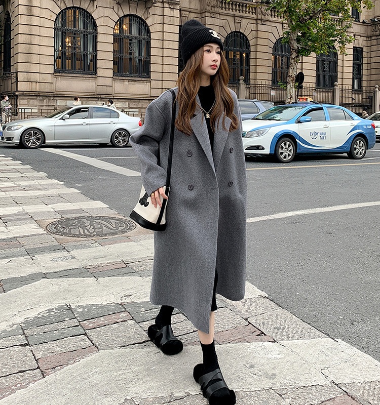 Long loose pink commuting woolen coat for women