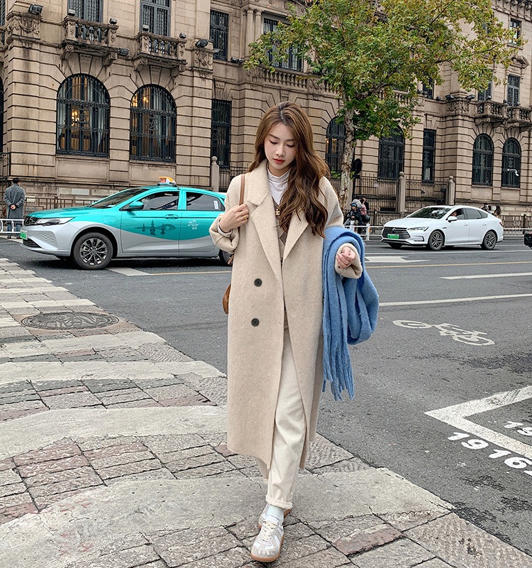 Long loose pink commuting woolen coat for women