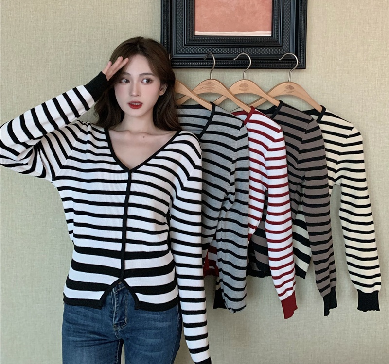 Mixed colors knitted V-neck retro stripe autumn tops