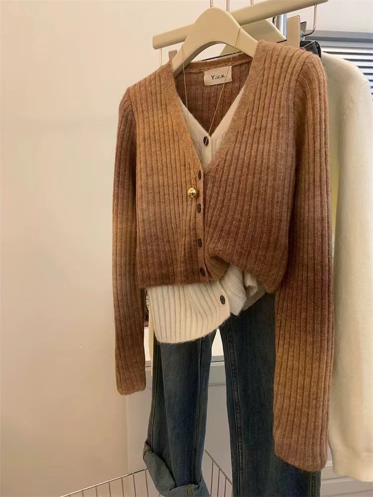 Fashion V-neck tops Pseudo-two autumn sweater