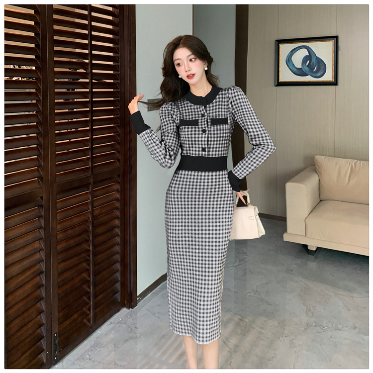 Knitted chanelstyle dress long autumn and winter long dress