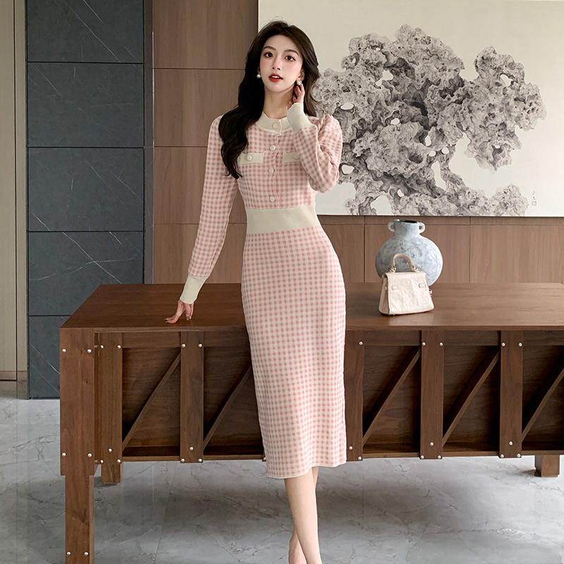 Knitted chanelstyle dress long autumn and winter long dress