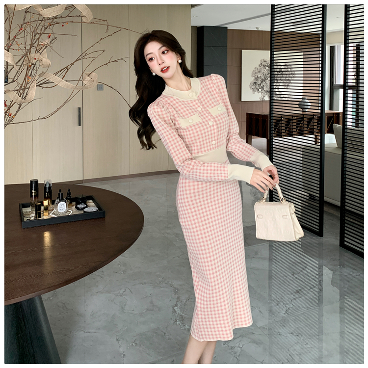 Knitted chanelstyle dress long autumn and winter long dress