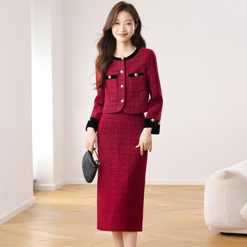 Chanelstyle red light luxury skirt 2pcs set for women