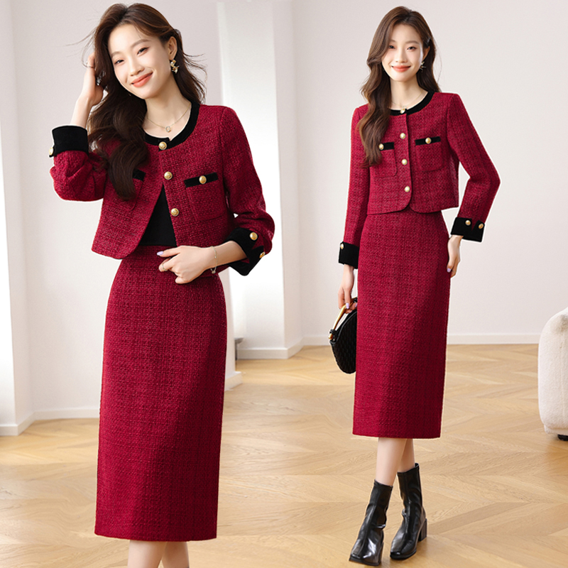 Chanelstyle red light luxury skirt 2pcs set for women