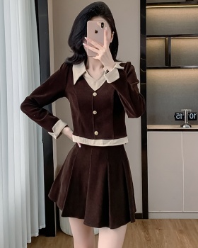 Short velveteen shirt pleated show young skirt a set