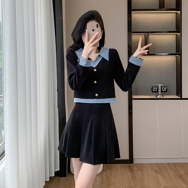 Short velveteen shirt pleated show young skirt a set