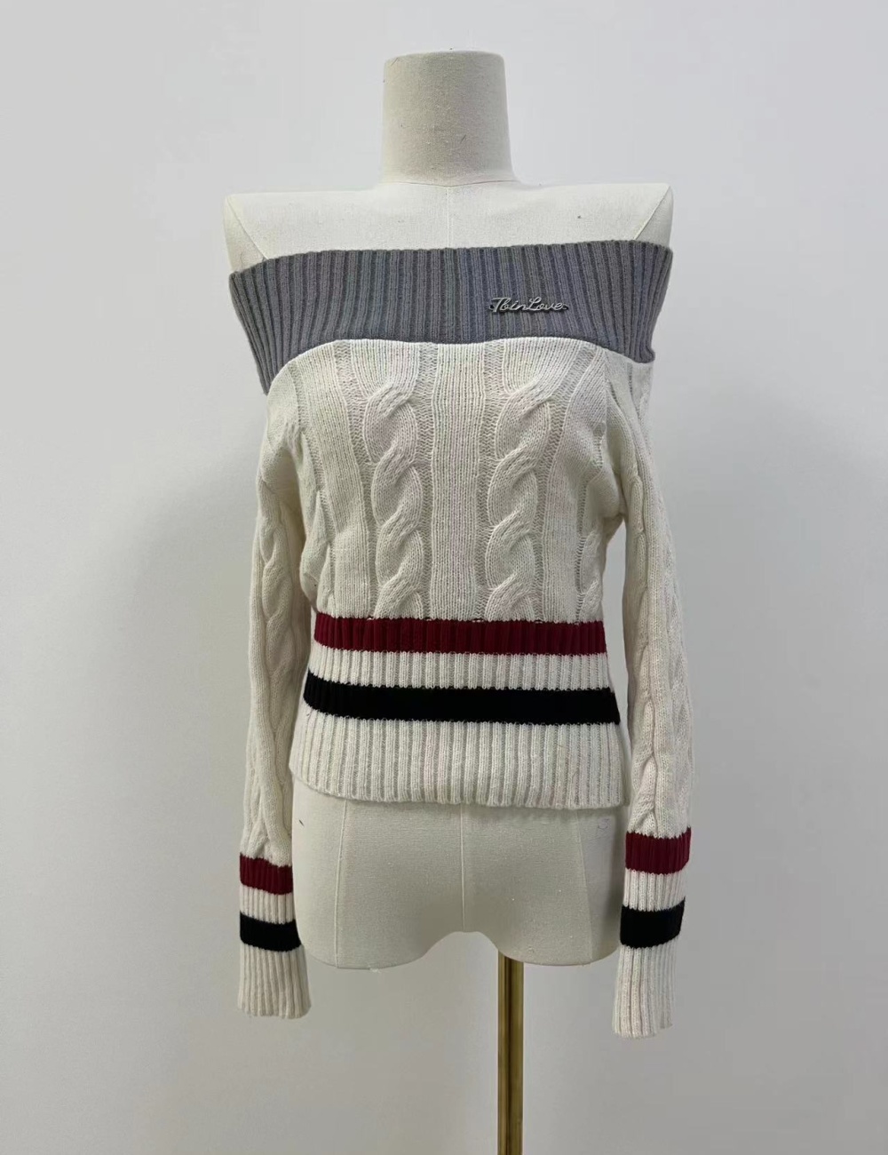 Autumn stripe tops flat shoulder retro sweater