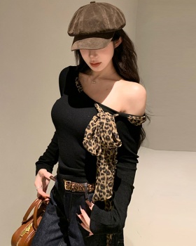 Bottoming flat shoulder long sleeve tops slim retro scarves