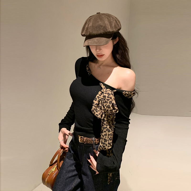 Bottoming flat shoulder long sleeve tops slim retro scarves