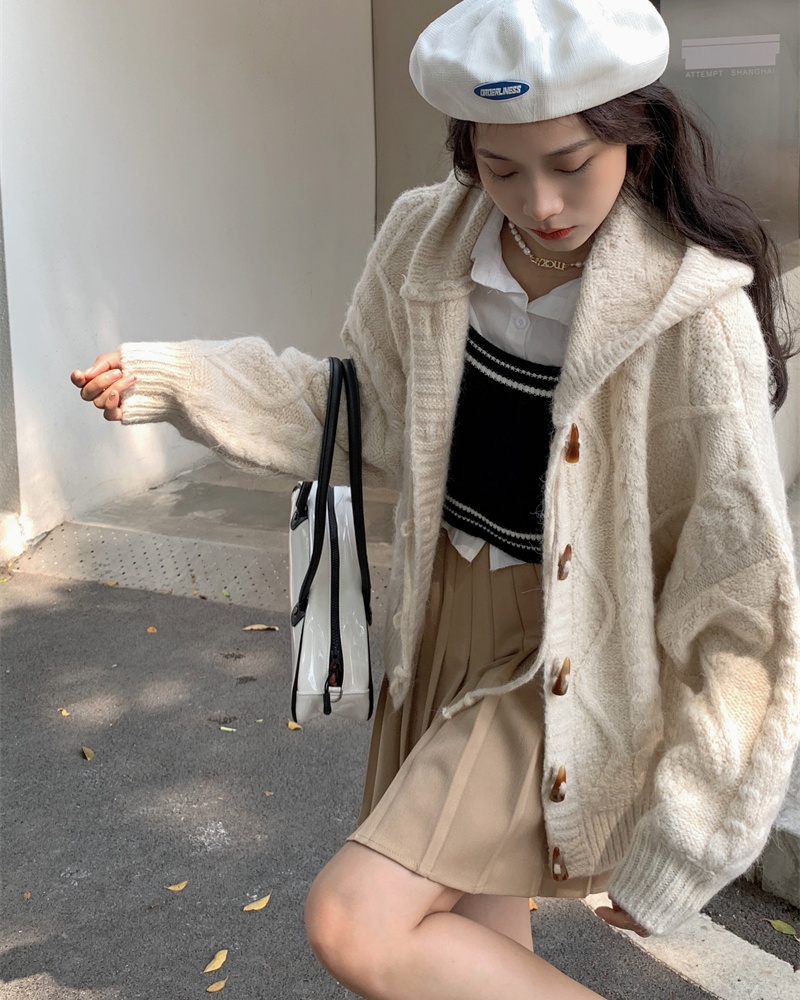 Lazy college style sweater ox horn hooded cardigan