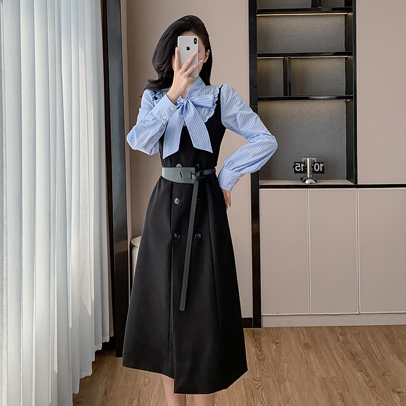 Light-blue France style shirt Pseudo-two niche dress