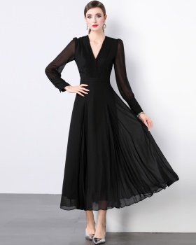 Black fold pinched waist dress V-neck elegant long dress