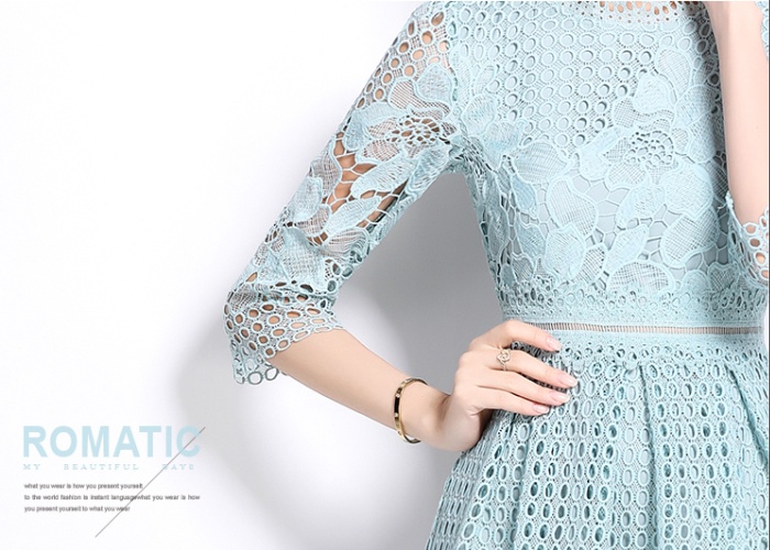 Long sleeve printing hollow lace slim dress