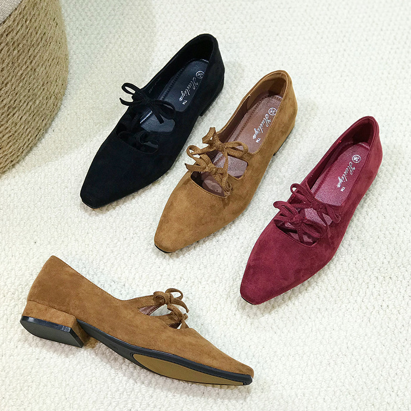 Pointed spring and autumn thick low shoes for women