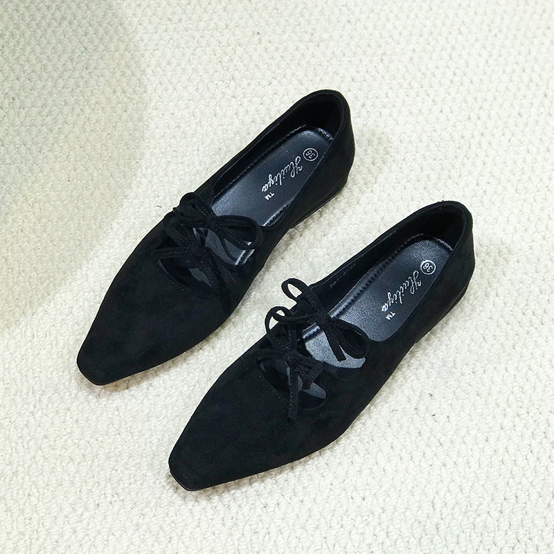 Pointed spring and autumn thick low shoes for women