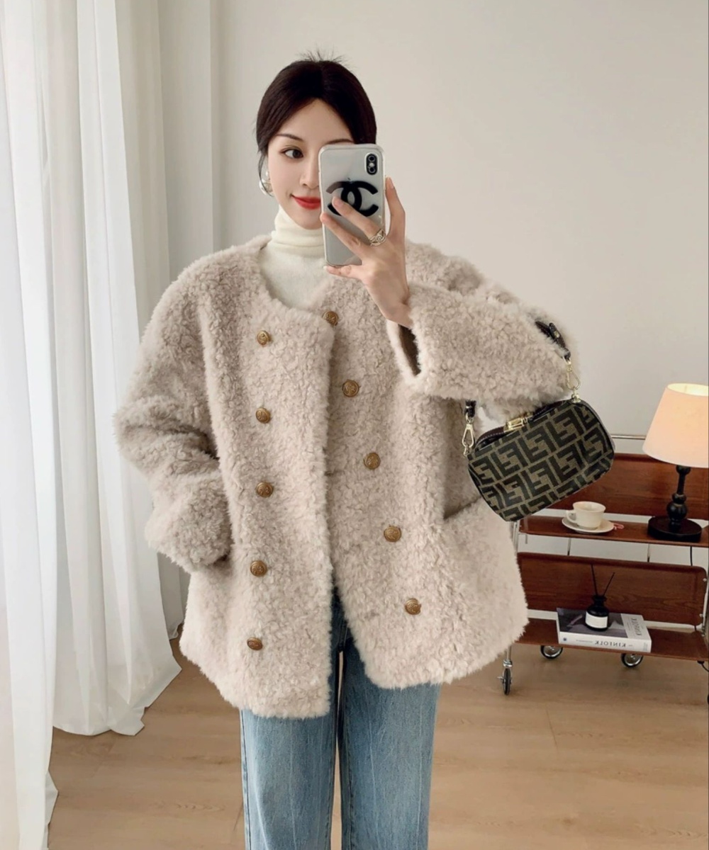 Autumn chanelstyle winter wool lambs wool thermal coat