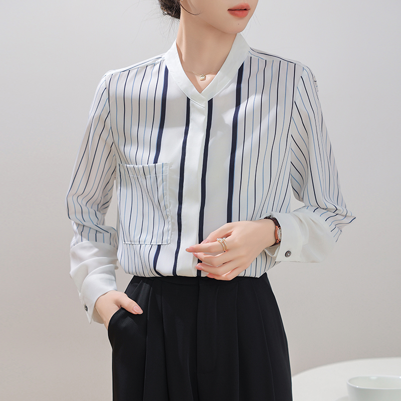 Long sleeve autumn simple stripe shirt