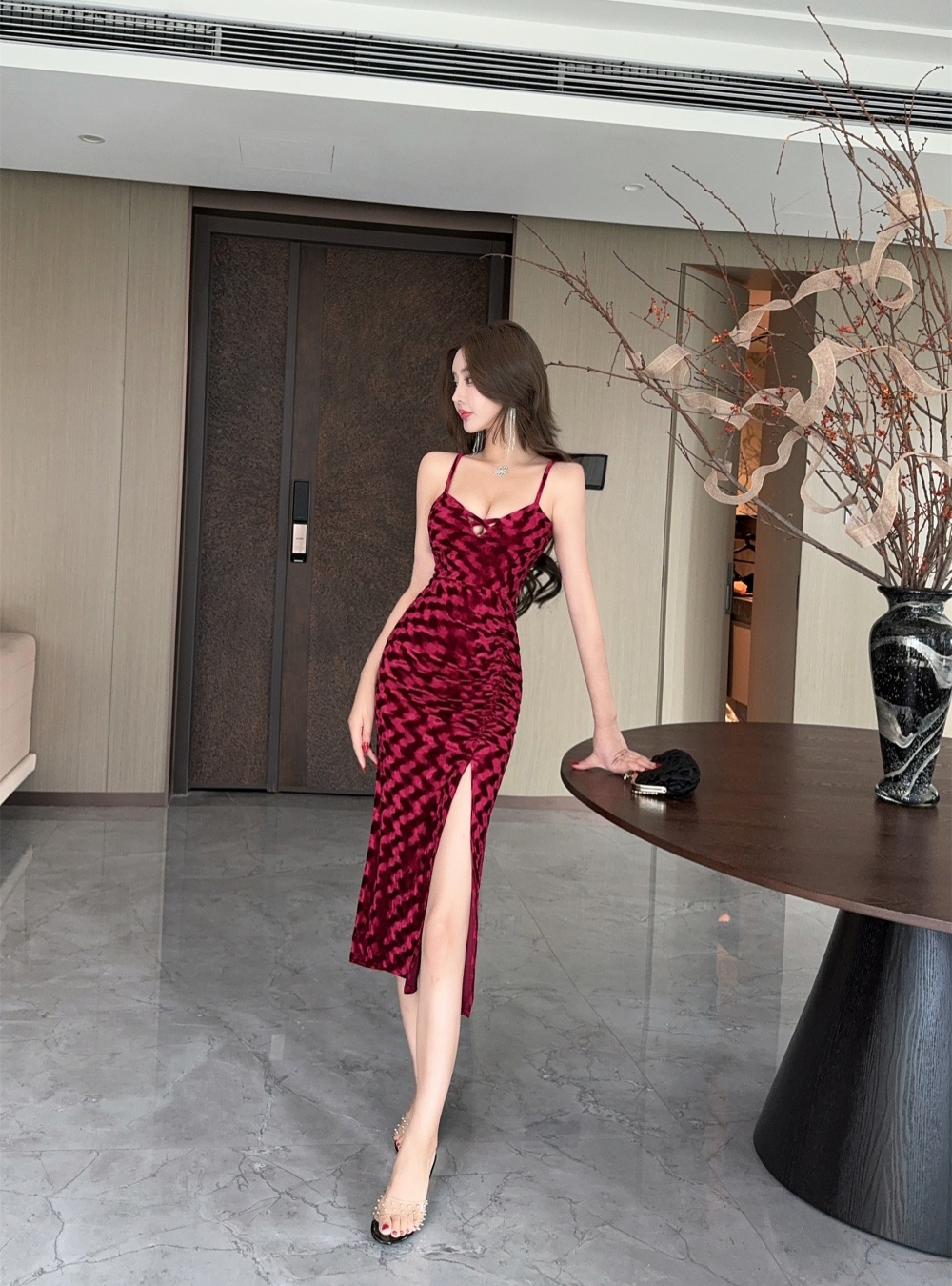 Hollow sling long golden velvet package hip bottoming dress